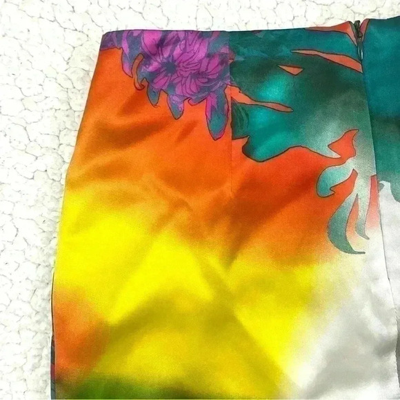 NWOT Trina Turk 100% Silk High Rise Bright Floral Lined Mini Skirt Size 2 - Picture 11 of 16